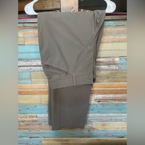 Ascend men’s casual pants, size 36/32, perfect condition